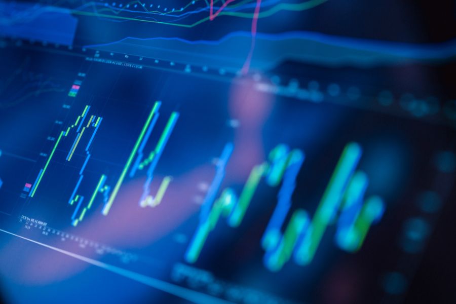 U.S. Stock Markets Surge Amid Strong Tech Earnings and Ongoing Trade Tensions