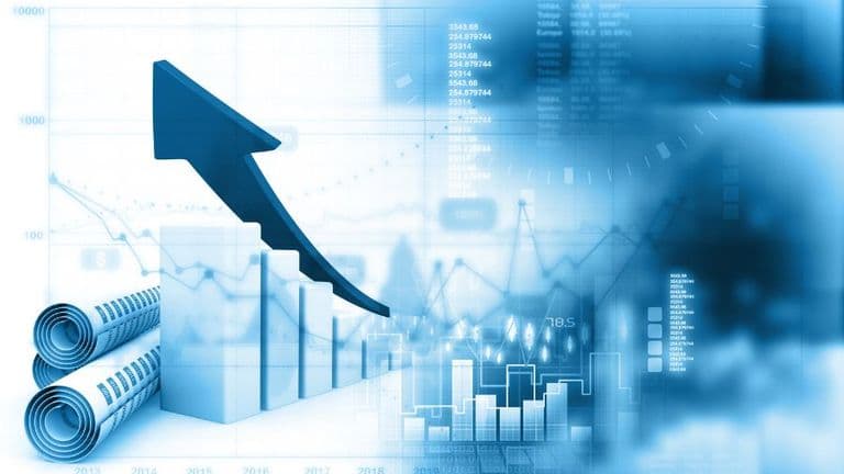 UK Stock Market Hits Historic High as Economic Outlook Strengthens
