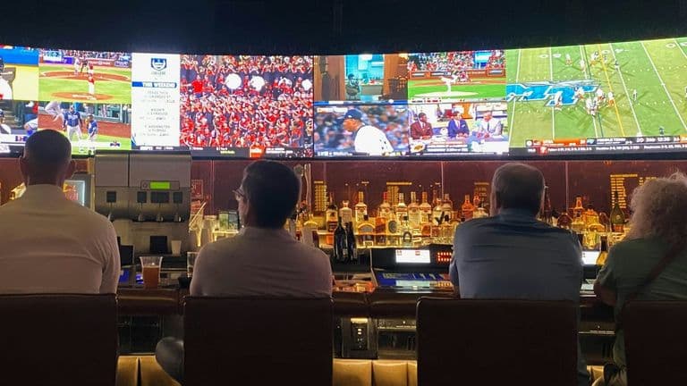 Hulk Hogan to Open $7M ‘Slam’ Sports Bar Across from Madison Square Garden