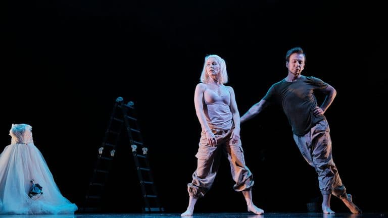 Broadway’s Historic Return – Performances Resume Amidst COVID-19 Surge