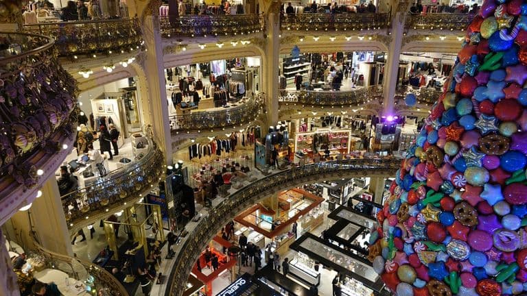 U.S. Retail Industry Sees Major Transformation with Rise of AI-Driven Shopping Experiences