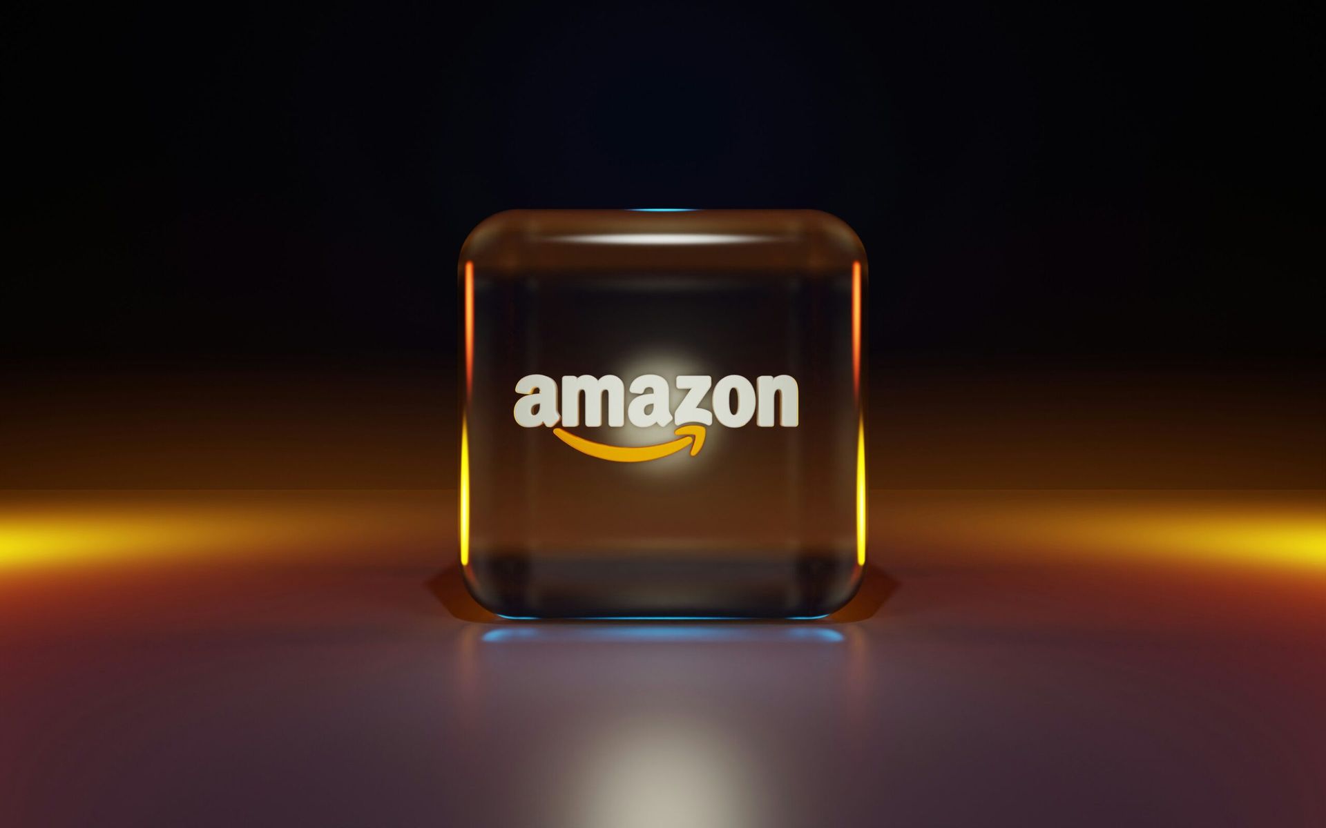 US Tech Earnings Diverge as Amazon Surges and Apple Falls