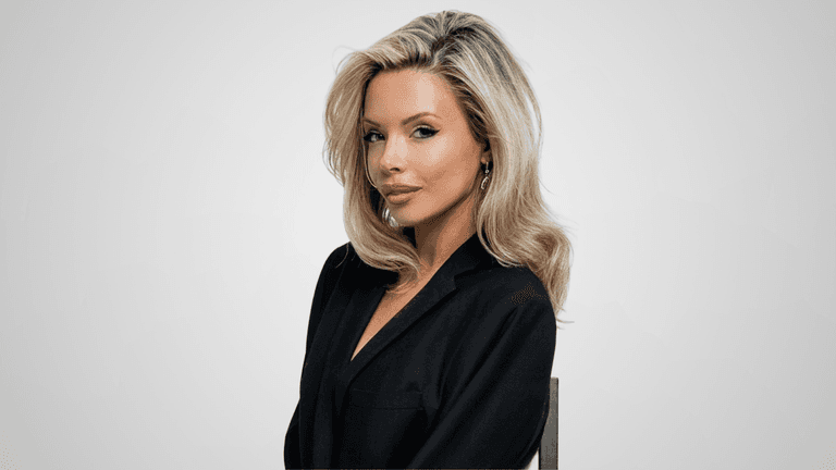 Carmen Barakat founder of Barakat Media driving community led influencer marketing strategy building brand ecosystems for sustainable growth and customer loyalty.