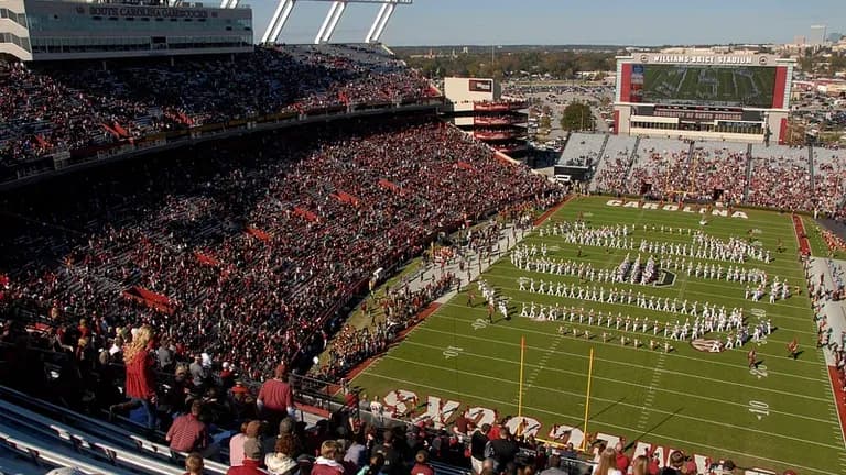 The Rise of College Football Bowl Games: What’s at Stake for the 2024 Postseason?