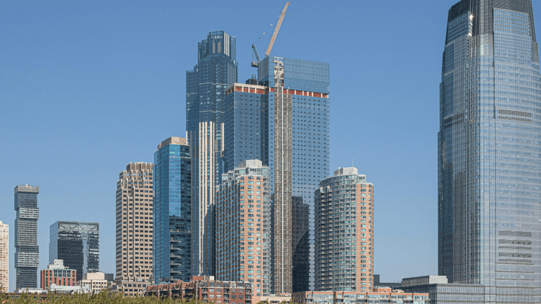 Lower Manhattan’s Skyline Rises Again as New York Navigates Growth, Safety, and Cultural Momentum