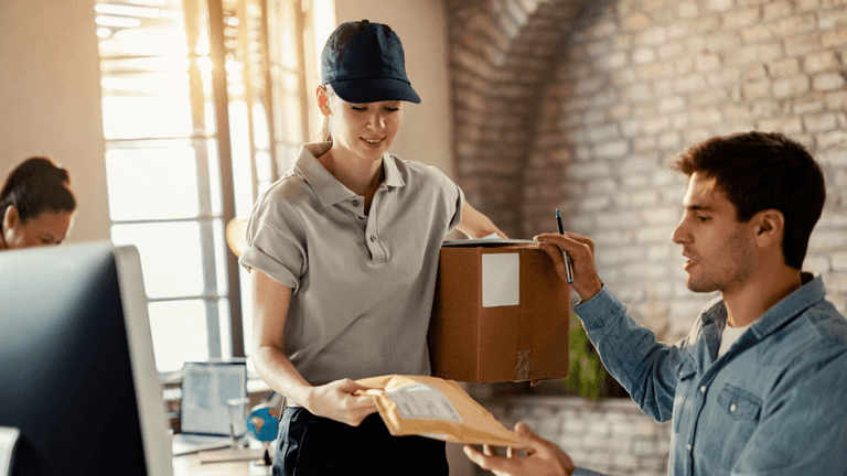 Major U.S. Retailers Accelerate Same-Day Delivery Expansion Amid Intensifying E-Commerce Competition