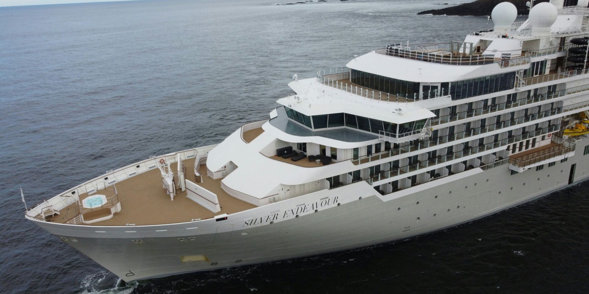 Tickets Sold Out as ‘Six’ Cruises into Mercury Lounge