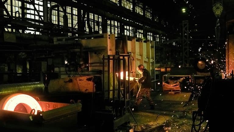 US Steel Industry Faces Consolidation Amid Trade Tensions