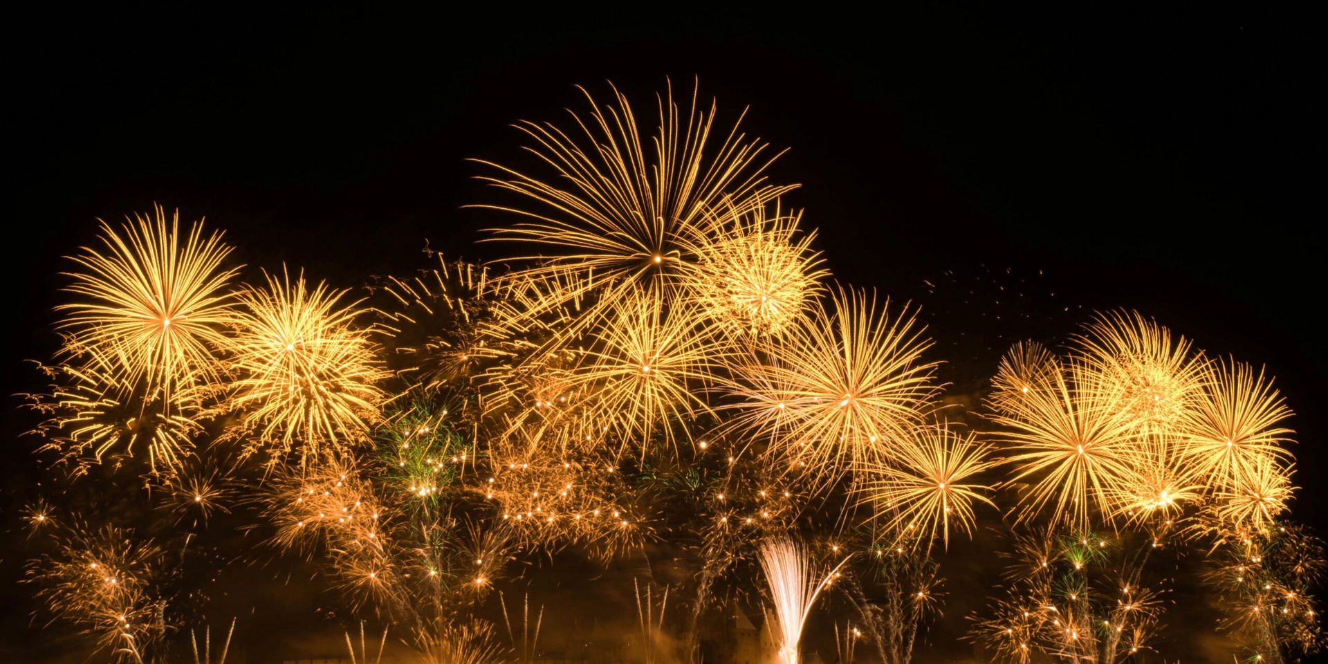 Macy’s 4th of July Fireworks Dazzle NYC in Historic Celebration