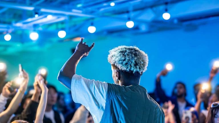 The Revitalization of New York City’s Iconic Music Scene: How Indie Artists Are Shaping the Future of the Big Apple’s Sound