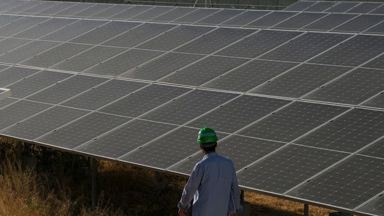 U.S. Hits Milestone in Renewable Energy as Solar and Wind Power Surpass Coal for the First Time