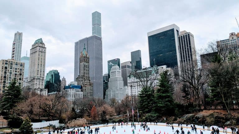 New York City Rings in the Holidays with Record-Breaking Winter Tourism and Events