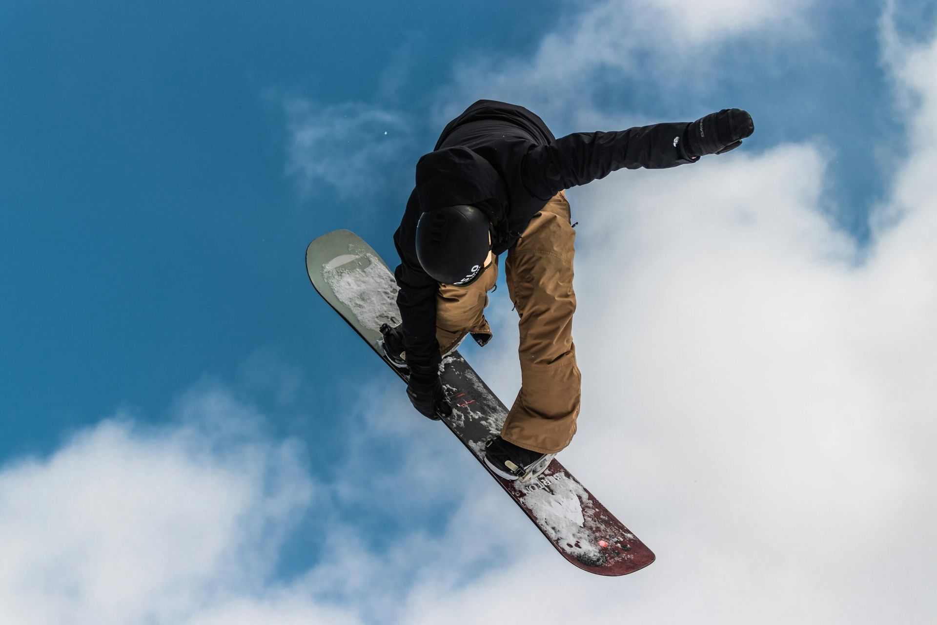 Winter Sports in 2025: The Rise of New Technologies and Innovations in Skiing and Snowboarding