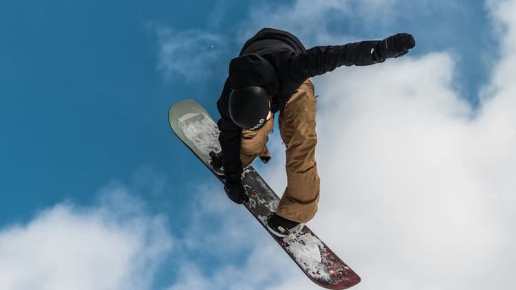 Winter Sports in 2025: The Rise of New Technologies and Innovations in Skiing and Snowboarding