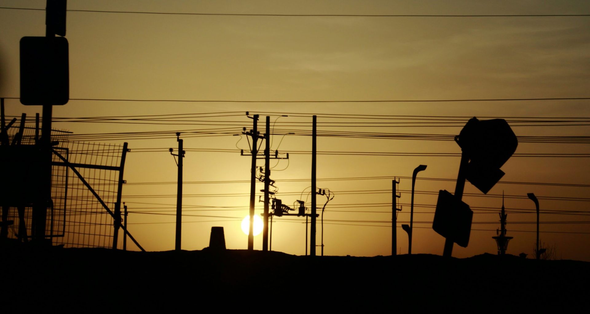 Global Energy Crisis Intensifies Amid Geopolitical Conflicts