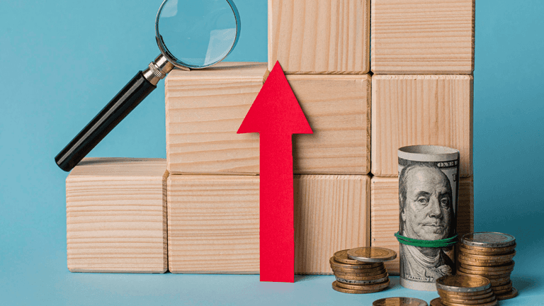 U.S. Economy Shows Moderating Growth Amid Sector-Level Divergence
