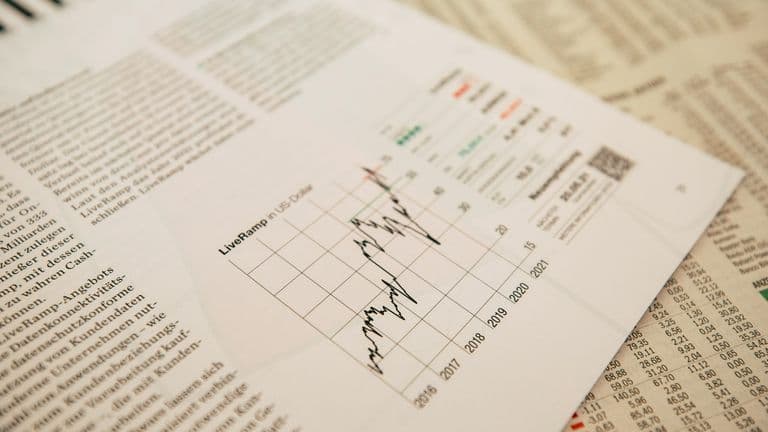 Global PMI Data Signals Economic Stabilization in Early 2024