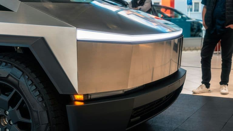 Tesla Debuts Driverless Robotaxi Service in Austin, Marking Milestone in Autonomous Mobility