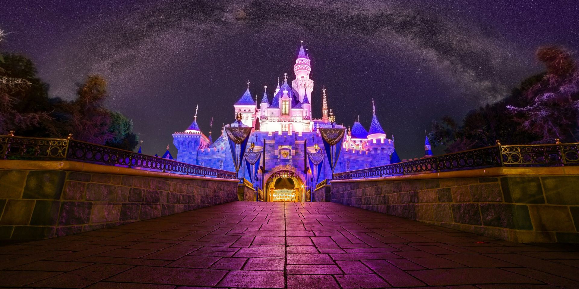 Disney‑Charter Strike Deal to Bring Hulu & ESPN Back to Spectrum