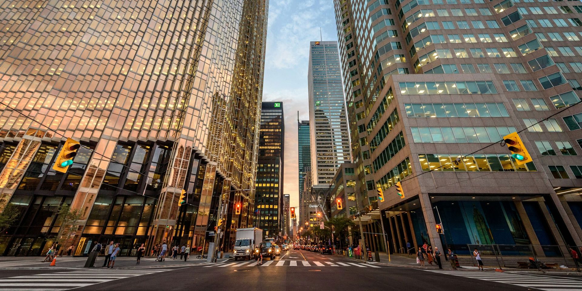 Deckers and Newmont Deliver Strong Q2 Results, Markets React Positively