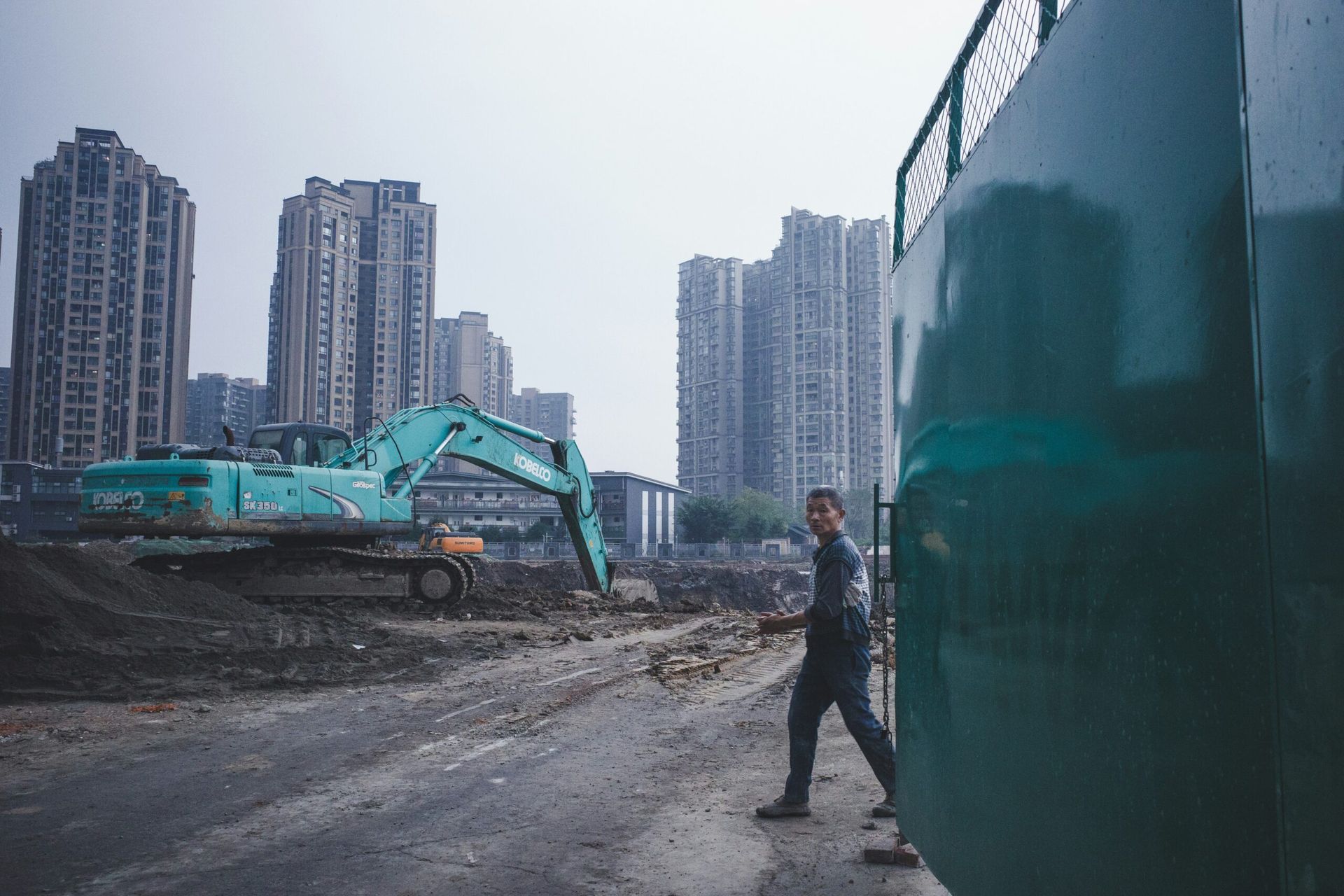 China’s Economic Growth Faces Pressure Amid Property Sector Woes