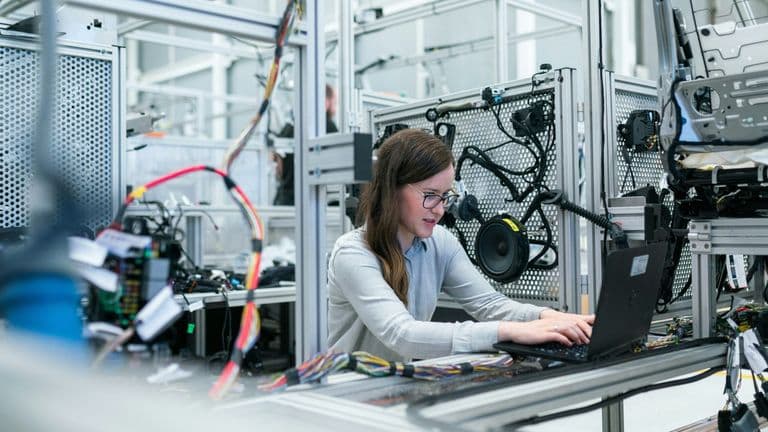 Consumer Tech and Manufacturing Drives Early Trading Optimism July 28