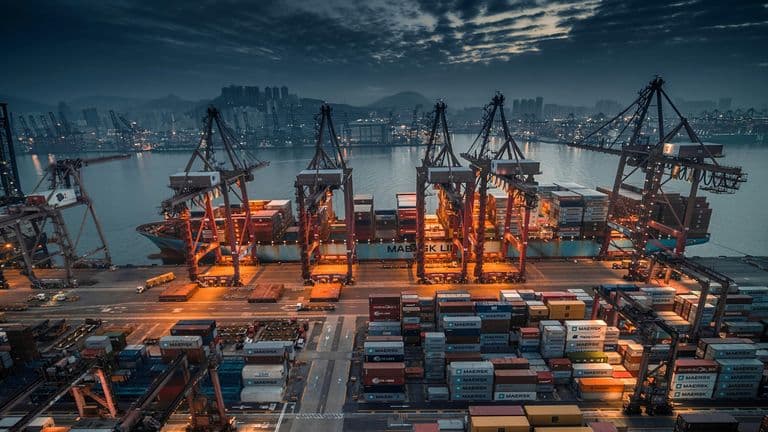 Investors Shift Focus From Tariffs to AI Momentum